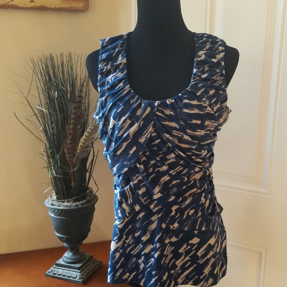 EUC sleeveless blouse M Anne Klein
